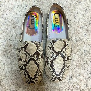 CIRCUS BY SAM ELDERMAN ESPADRILLES